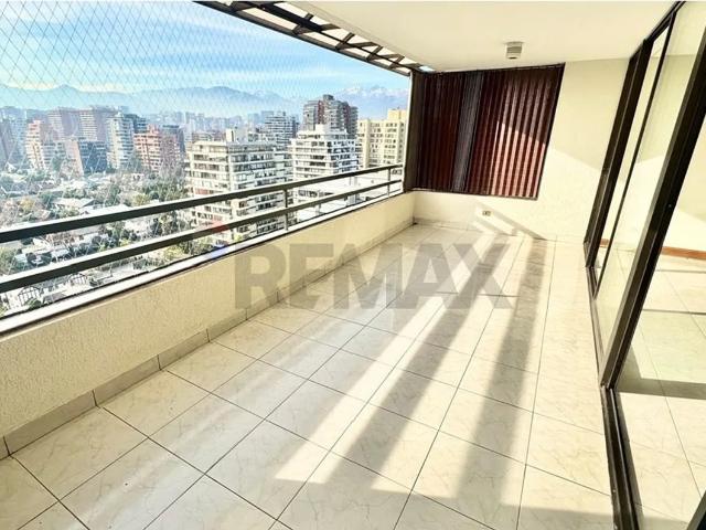 Se arrienda 3d+ 3b+ servicio + 3 estc. + bodega