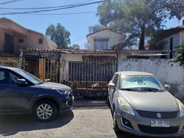 Se arrienda amoblada