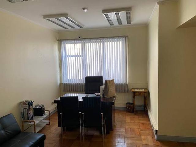 Se arrienda amplio departamento Centro Santiago