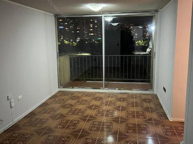 Se ARRIENDA amplio departamento en condominio