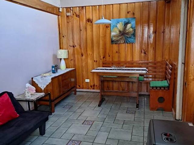 se arrienda amplio y comodo departamento interior