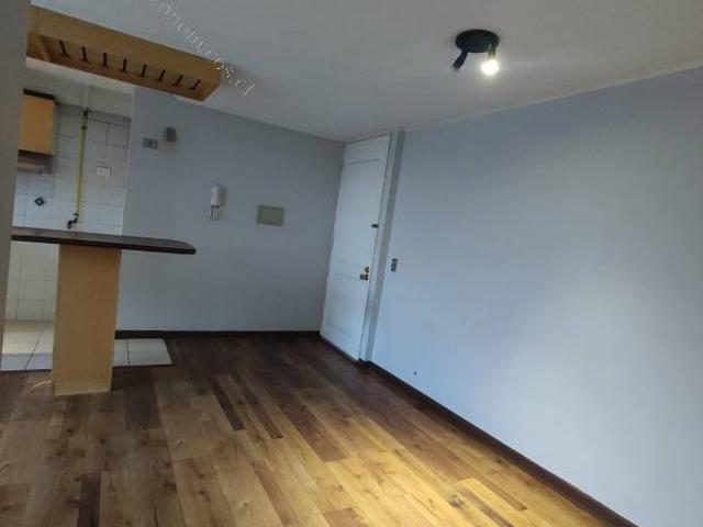 Se arrienda amplio y cómodo departamento