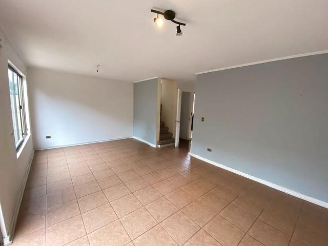 Se arrienda amplia casa de 2 pisos, curauma