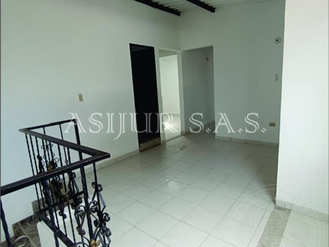 SE ARRIENDA APARTAMENTO PISO 2 BARRIO LAS AMERICAS