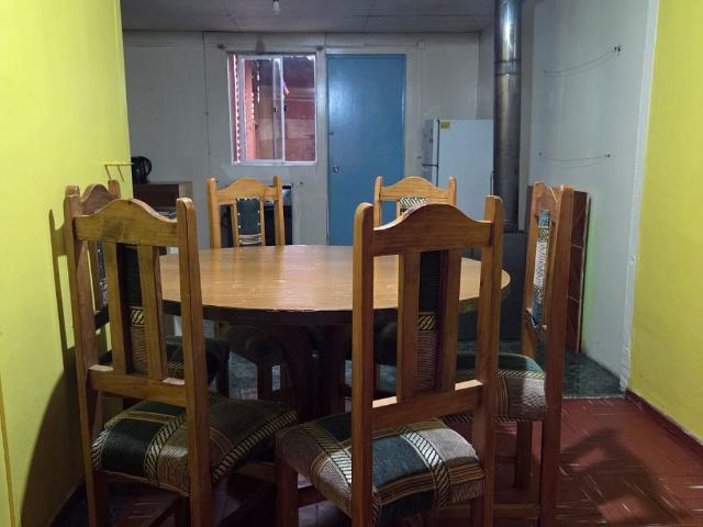 Se arrienda casa amoblada