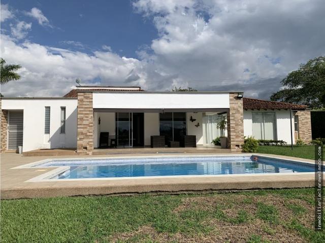 SE ARRIENDA CASA CAMPESTRE AMOBLADA CERCA AL CAIMO
