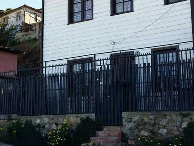 SE ARRIENDA CASA CERRO LAS CAÑAS VALPARAISO