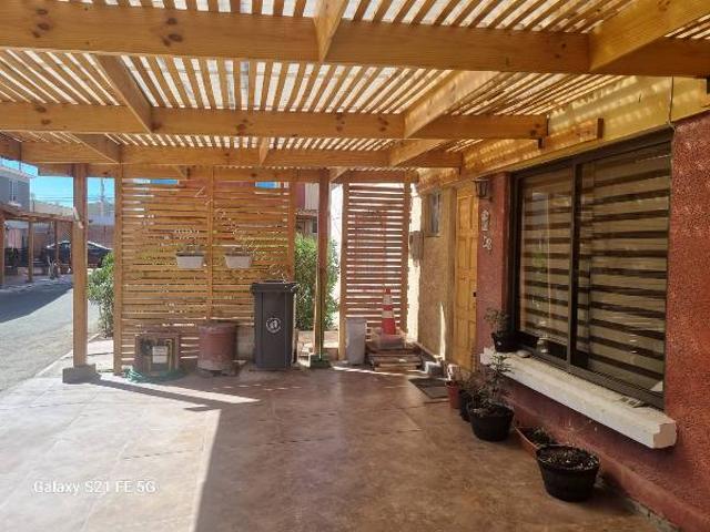 Se arrienda casa completamenta amoblada para 4 personas