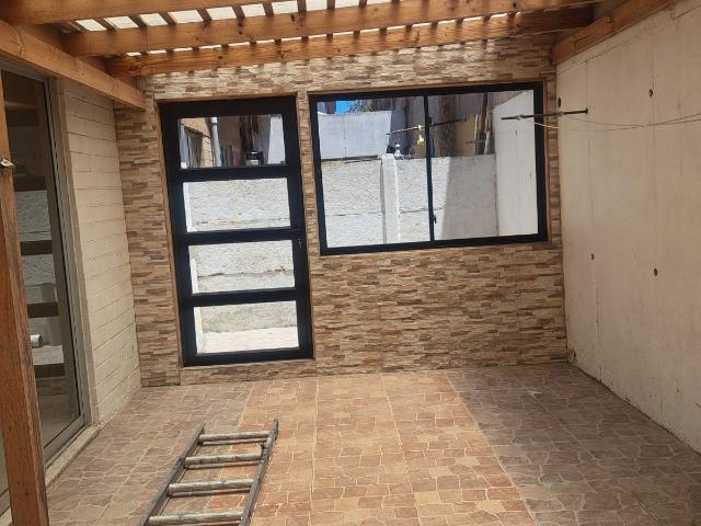 Se Arrienda Casa de 2 pisos en sector Colinas del Mar