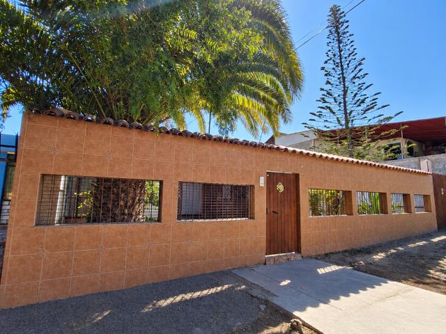 Se arrienda casa de 452 mts ² Empresas