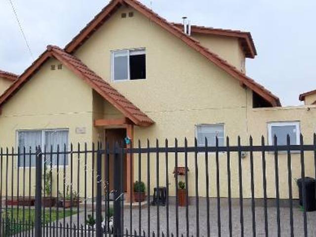 Se arrienda casa de 4 dormitorios amplios Machalí