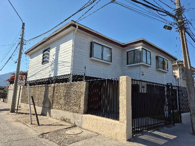 Se arrienda casa dos pisos en Villa doctor Sagre, Quillota