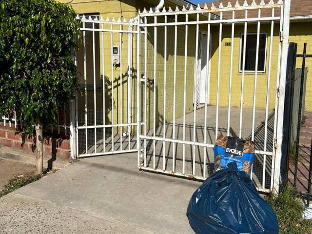 SE ARRIENDA CASA EN AVENIDA SANTA CRUZ