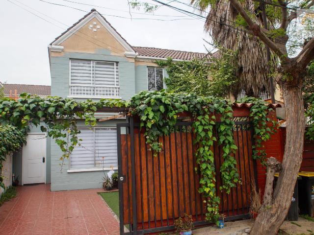 Se arrienda casa en Barrio las Rosas