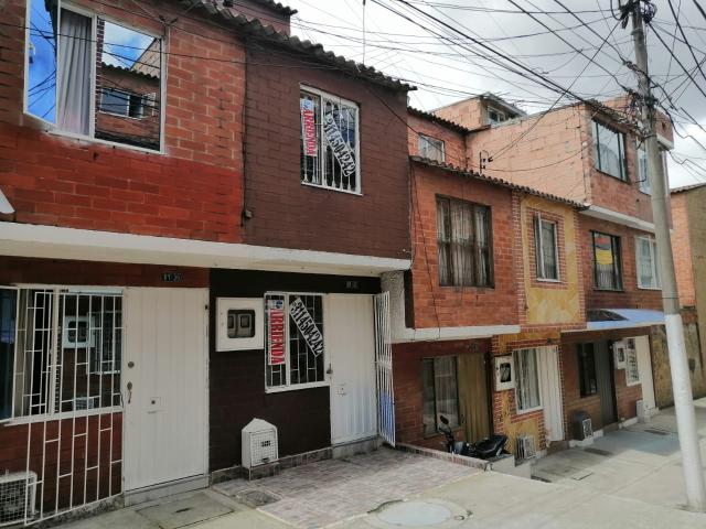SE ARRIENDA CASA EN BOSA VILLA ANDREA