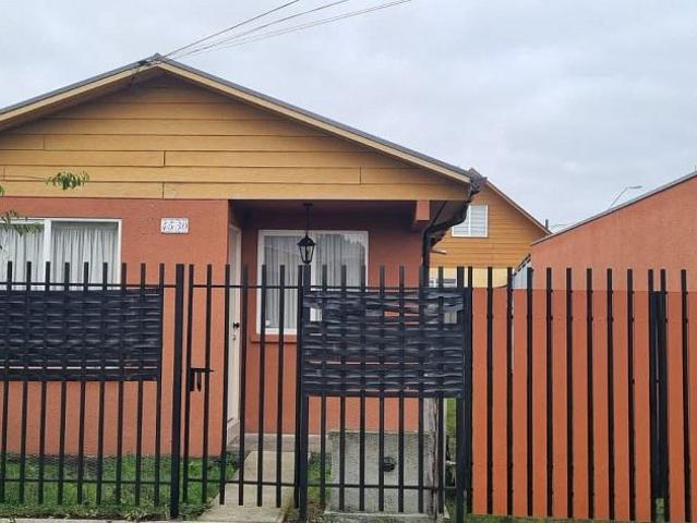 SE ARRIENDA CASA EN CALLE LLAHUEN POCURO ESCUADRON