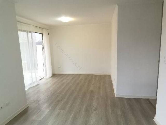 Se arrienda casa en condominio