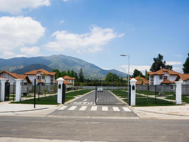 SE ARRIENDA CASA EN EL CONDOMINIO ADOBES DE NOGALES