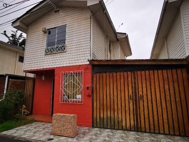 SE ARRIENDA CASA EN LA CALERA