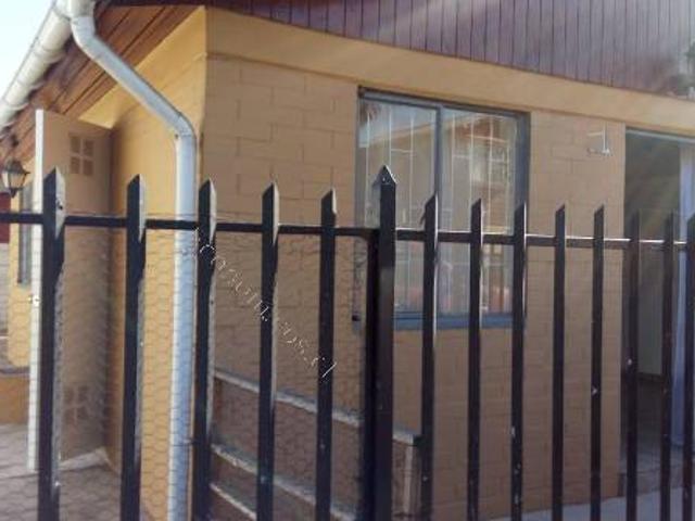 SE ARRIENDA casa en Limache