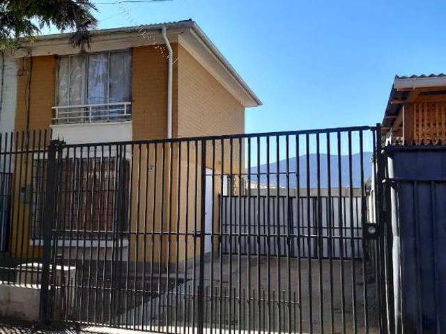 SE ARRIENDA casa en Limache Viejo