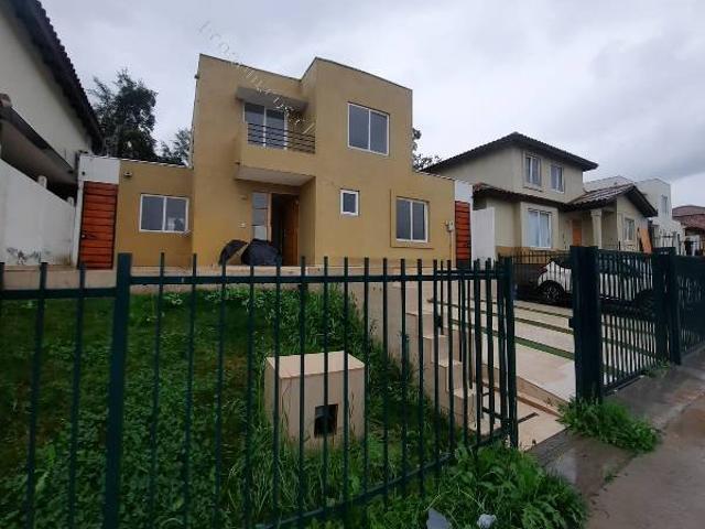 SE ARRIENDA CASA EN PUENTE ALTO HACIENDA EL PEÑON
