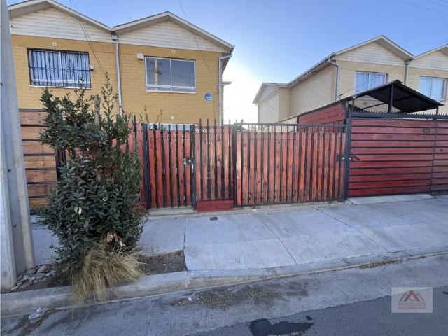 SE ARRIENDA CASA EN QUILLOTA