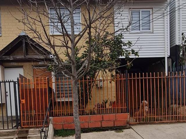 SE ARRIENDA CASA EN TRONCOS VIEJOS