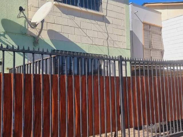 Se arrienda casa en villa Pablo Neruda
