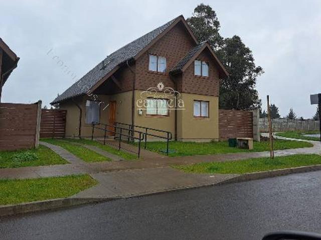 SE ARRIENDA CASA GRANDE AMOBLADA