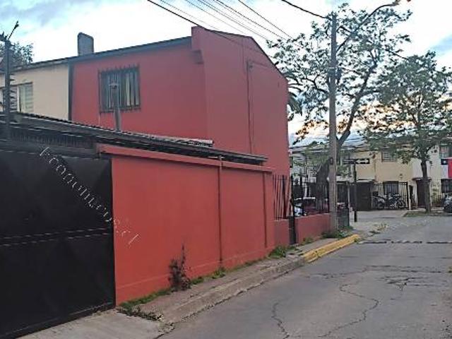 Se arrienda casa Independencia, excelente ubicación