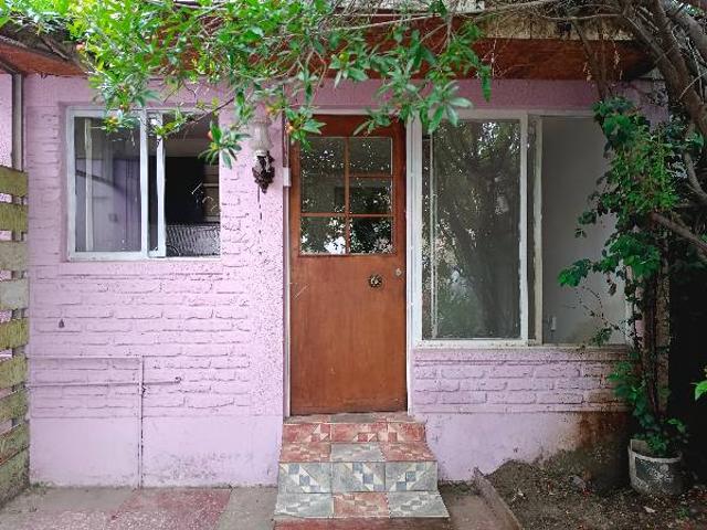 Se arrienda casa interior