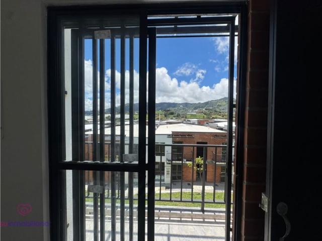 Se Arrienda Casa para Estrenar en el Carmen Colonial