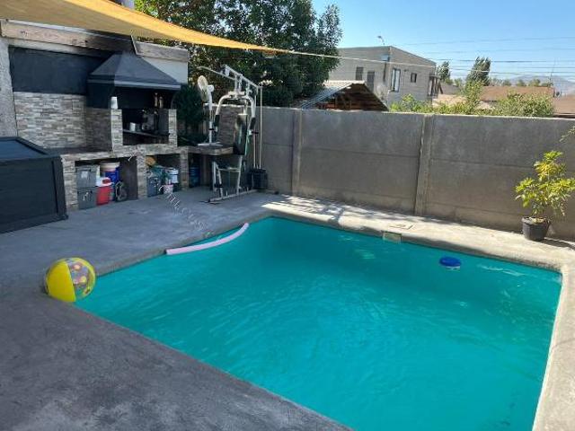 Se arrienda Casa Remodelada 2D1B Piscina