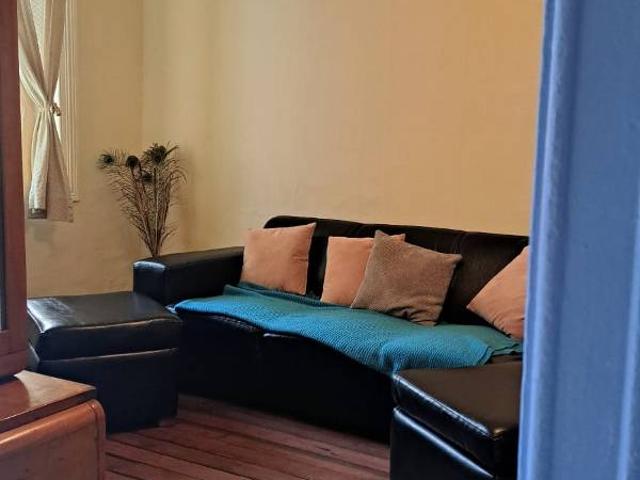 SE ARRIENDA CASA STGO. CENTRO