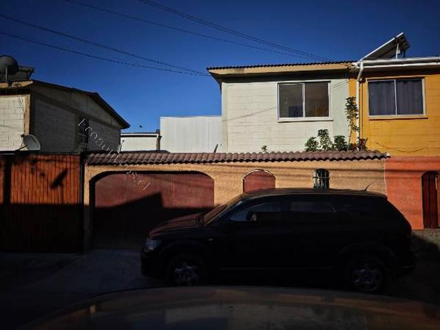 SE ARRIENDA CASA SOLIDA, CERCANO AL TOTTUS $500.000