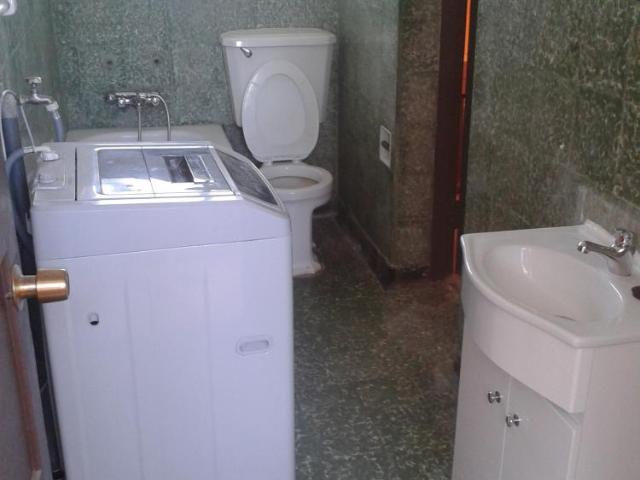 SE ARRIENDA CASA SOLIDA EN VALPARAISO