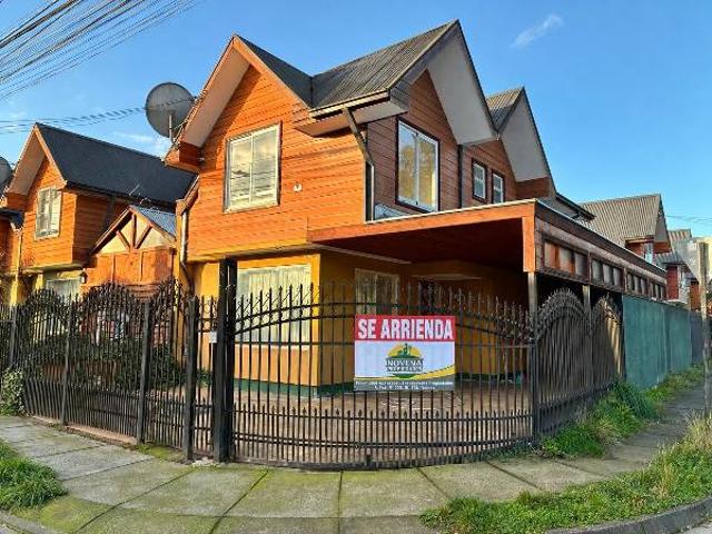 Se arrienda casa villa Vista Volcán