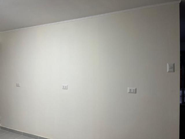 SE ARRIENDA CASA 1 PISO DE 3 D