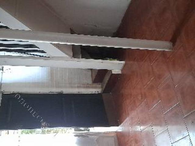 SE ARRIENDA CASA