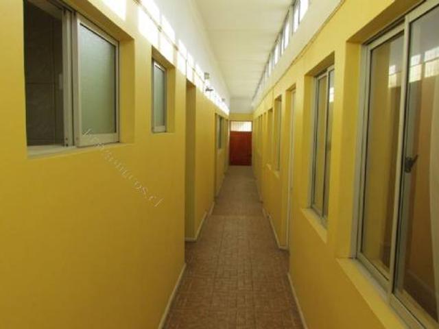 SE ARRIENDA CASA 20 PERSONAS 10 DORMITORIOS