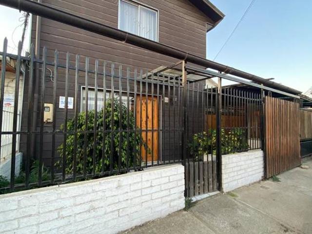 Se Arrienda Casa 3D/3B/2E, $450.000, Quillota