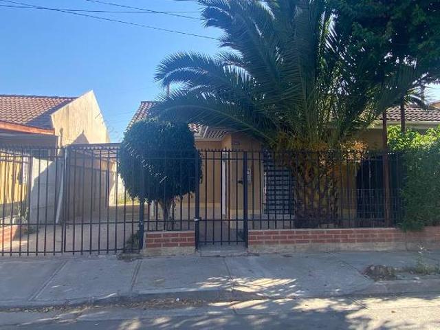 Se Arrienda Casa 3D/1B/2E, Quillota