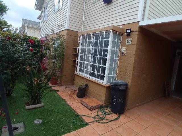 Se arrienda cómoda casa en Barrio Italia, Ciudad del Sol