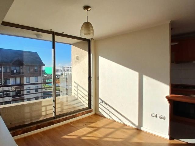 SE ARRIENDA DEPTO EN BRIAS DEL SOL 2D+2B+1E