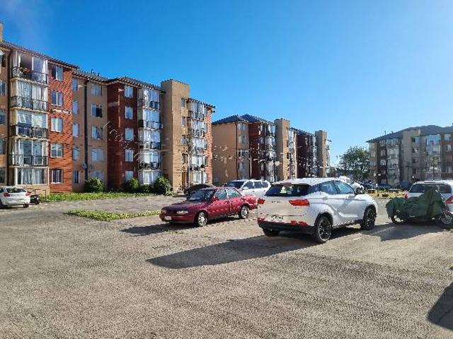 Se arrienda departamento condominio cumbres del retiro