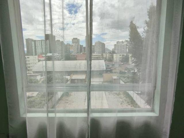 Se arrienda departamento a pasos de Metro Ecuador