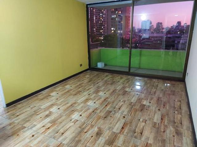 Se Arrienda departamento en Avenida Peru