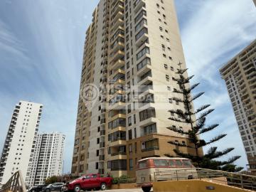 Apartamento en arriendo en Avenida Cerro Paranal - Estacionamiento