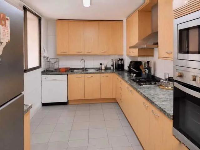 Se arrienda departamento en presidente riesco. 173500